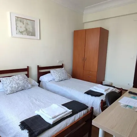 Guest house Acogedora Habitacion Centrica, Con Wifi Gratis 5 *